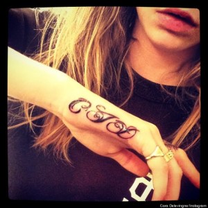 o-CARA-DELEVINGNE-TATTOO-570